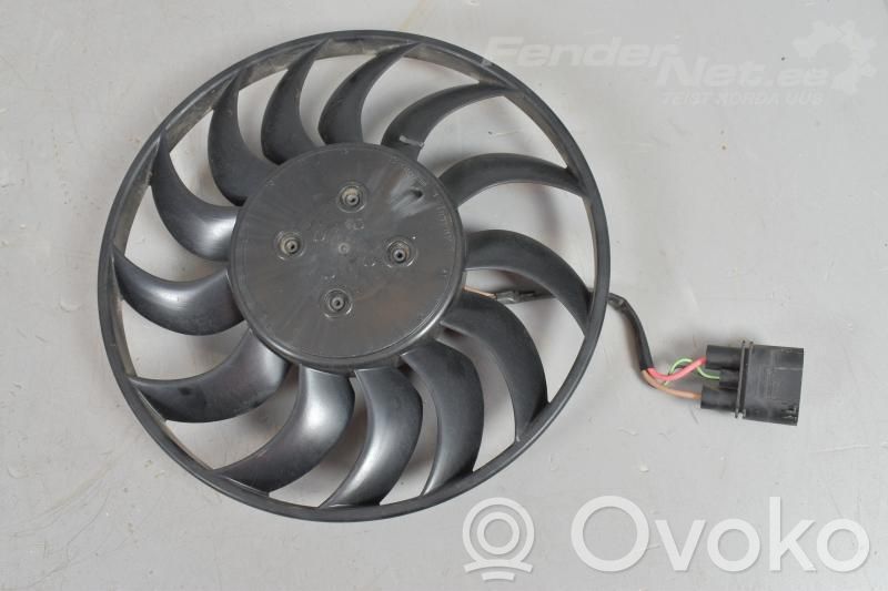 Volkswagen PASSAT B8 Elektryczny wentylator chłodnicy 