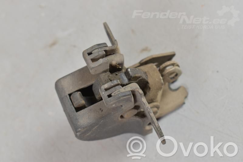 Loading door lock   9186838
