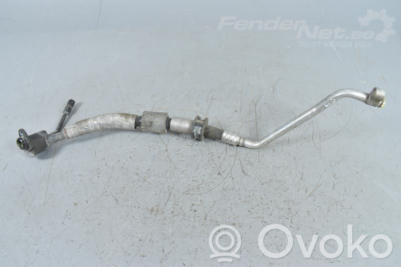 BMW 5 E39 Ilmastointilaitteen putki (A/C) 
