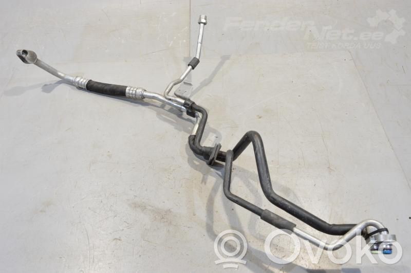 Audi A8 S8 D3 4E Ilmastointilaitteen putki (A/C) 