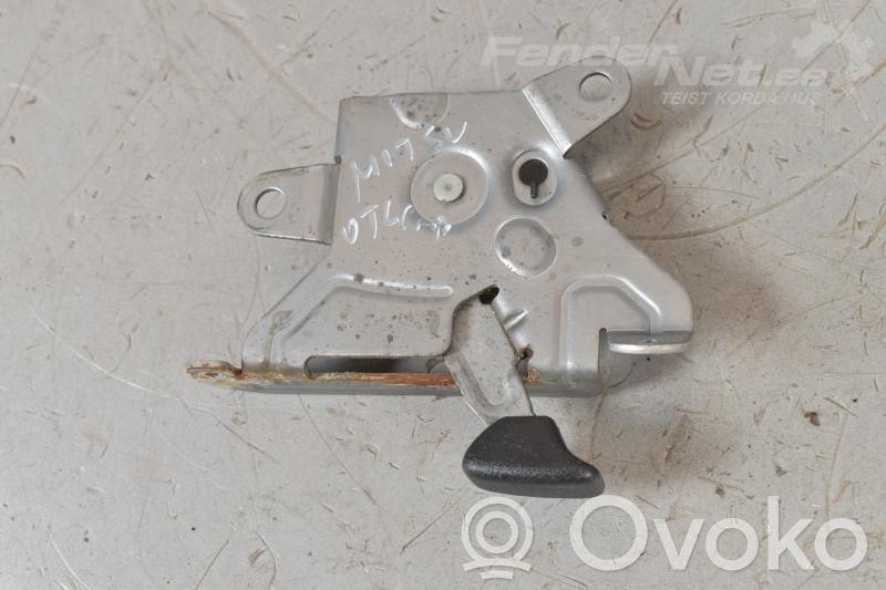 Tailgate trunk handle   5810A006