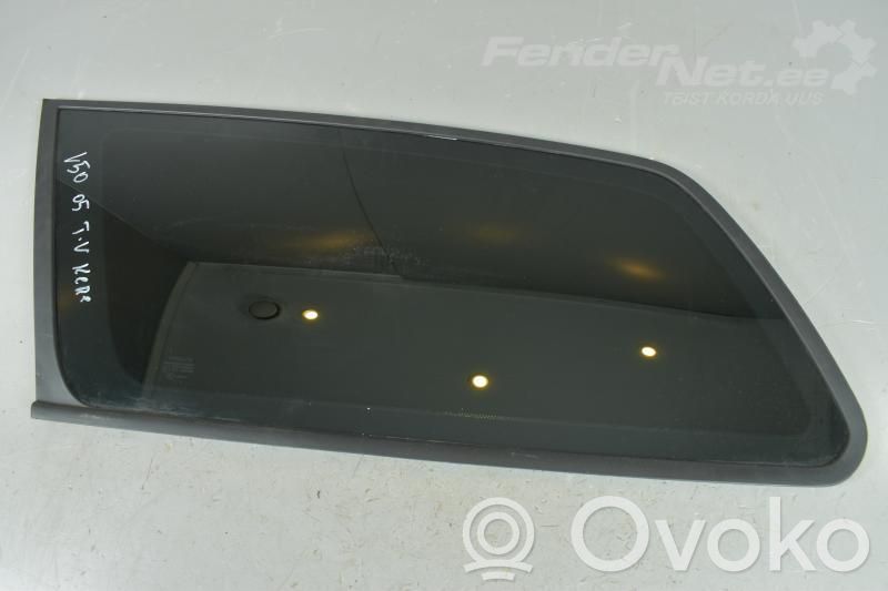 Volvo V50 Rear side window 