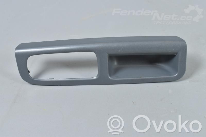 Volvo V50 Front door card panel trim 