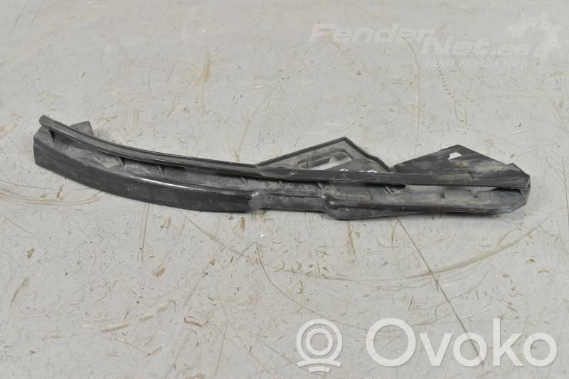 Volvo V50 Headlight/headlamp mounting bracket 