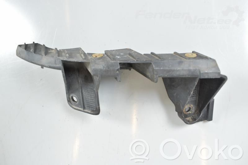 Rear bumper mounting bracket   1P0807377