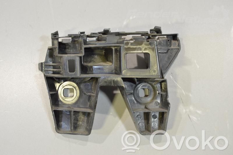 Volkswagen PASSAT B8 Uchwyt / Mocowanie zderzaka tylnego 