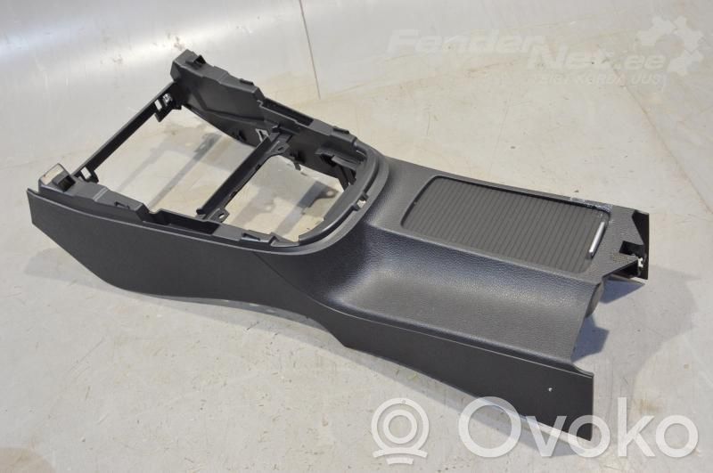 Volkswagen Golf VII Center console 