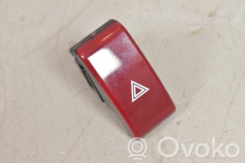 Hazard light switch   83037FJ000