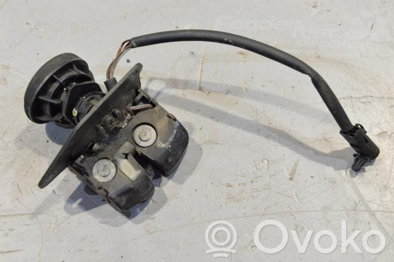 Fiat Punto (188) Zamek klapy tylnej bagażnika 