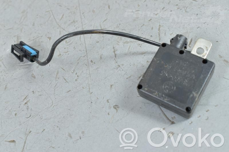 BMW X5 E53 Aerial antenna filter 