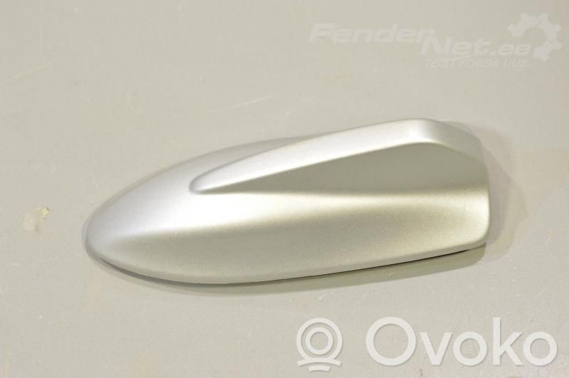 Volvo V70 Radion antenni 