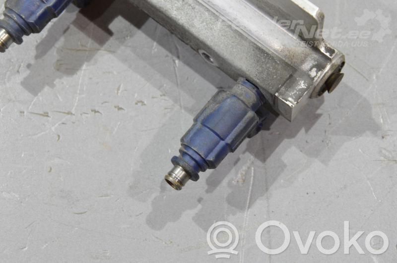 Volvo S80 Polttoainesuutin 