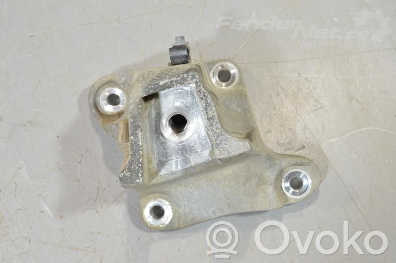 Ford Ranger Engine mounting bracket 