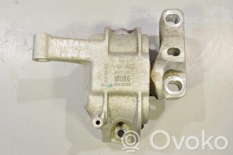 Engine mounting bracket   5N0199262G