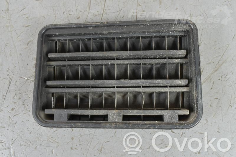 BMW X5 E53 Quarter panel pressure vent 