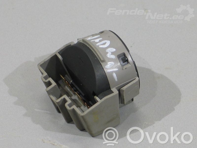 Ford Mondeo Mk III Aizdedzes slēdža kontakti 