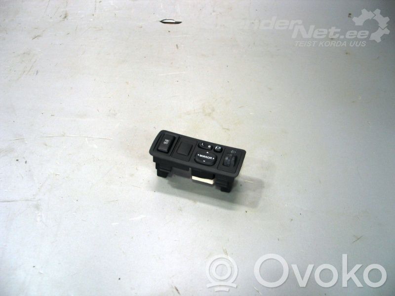 Toyota Avensis T250 Wing mirror switch 