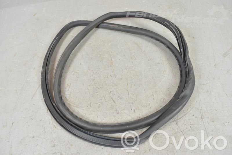 Opel Astra J Gumowa uszczelka drzwi przednich 