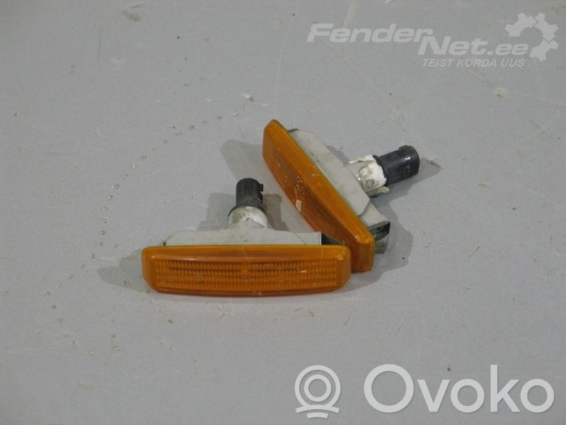 Front indicator light   8360589