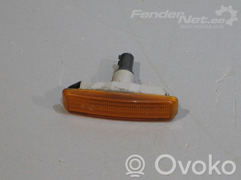 Front indicator light   8360589