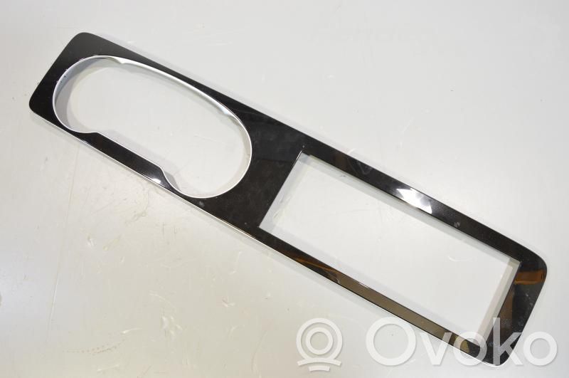 Moldura del panel   A2135407437