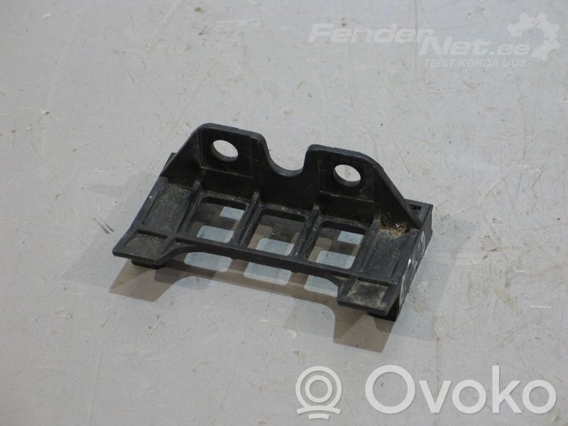 Soporte de montaje del parachoques trasero   51111970389