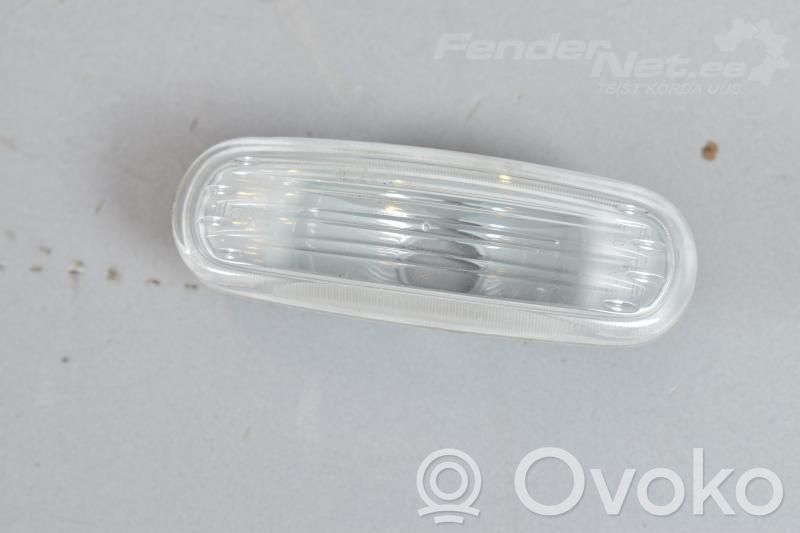Front fender indicator light   6326H7,1612811180