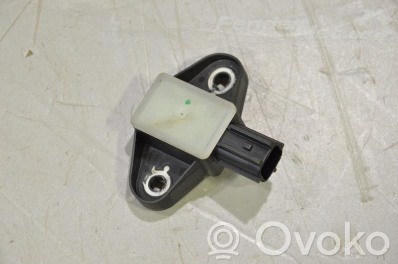 Skoda Superb B6 (3T) Senzor impact/declanșare airbag 