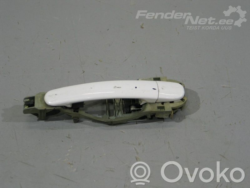 Volkswagen PASSAT B5 Manecilla/asa externa de la puerta trasera 