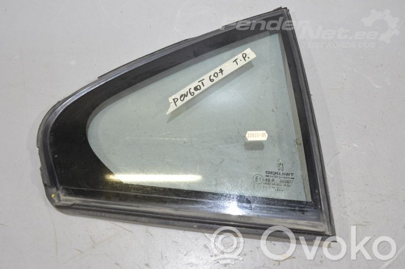 Peugeot 607 Ventanilla de ventilación de la puerta trasera 