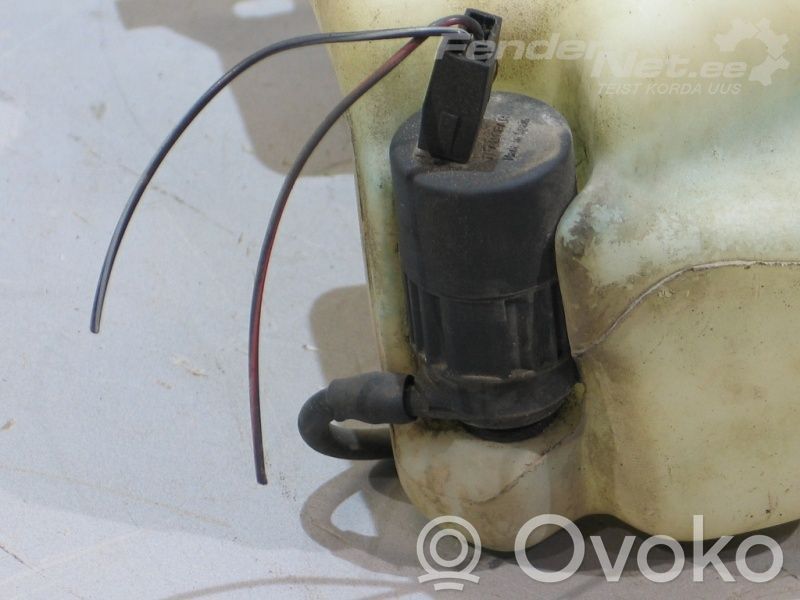 Opel Astra F Windscreen/windshield washer pump 