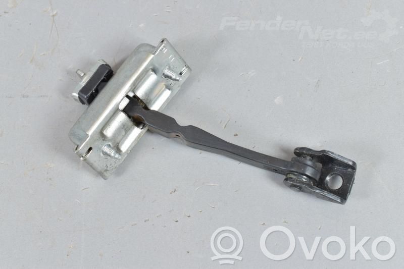 Opel Corsa E Etuoven pidätin 