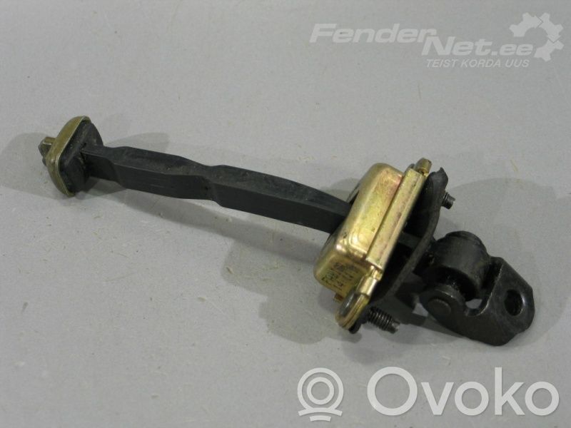 Ford Focus Etuoven pidätin 