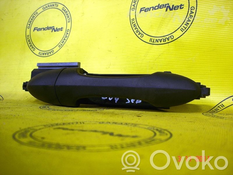 Ford Focus Rear door exterior handle/bracket 
