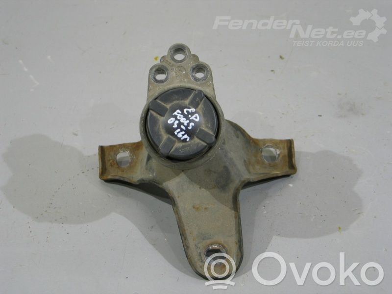 Ford Focus Engine mounting bracket 