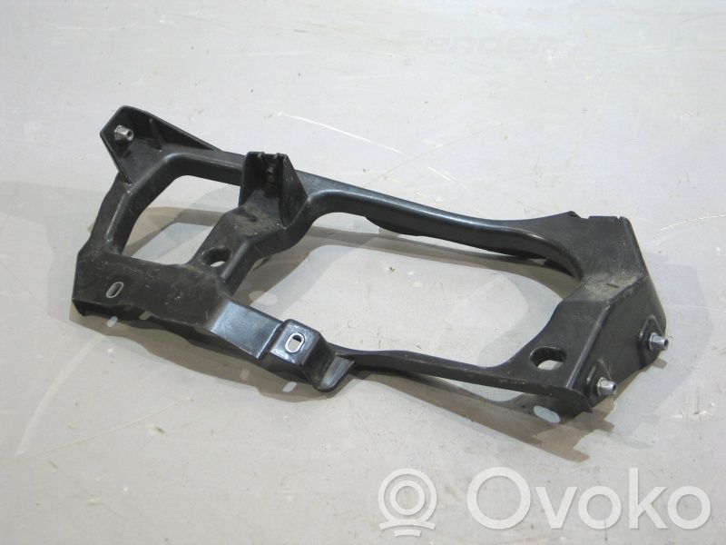 Volkswagen Touareg II Staffa faro/fanale 