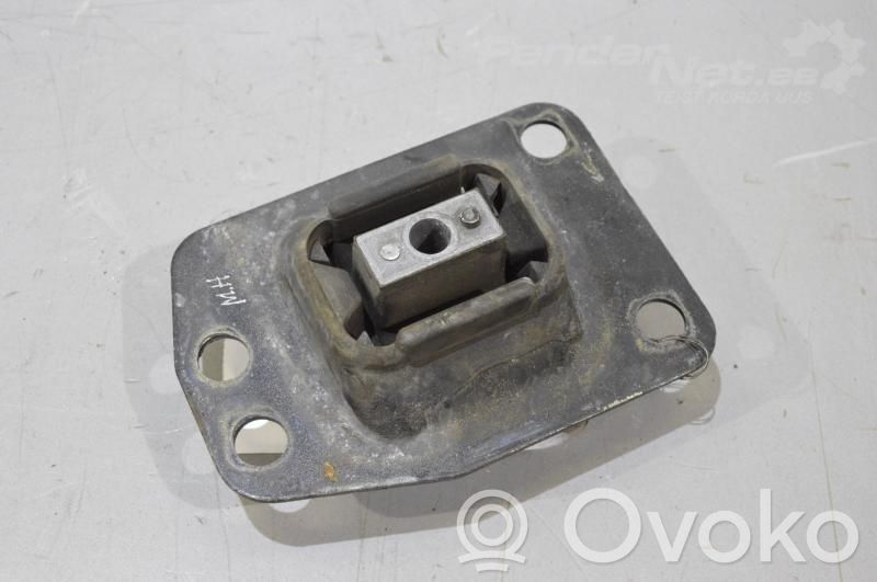 Saab 9-5 Engine mounting bracket 
