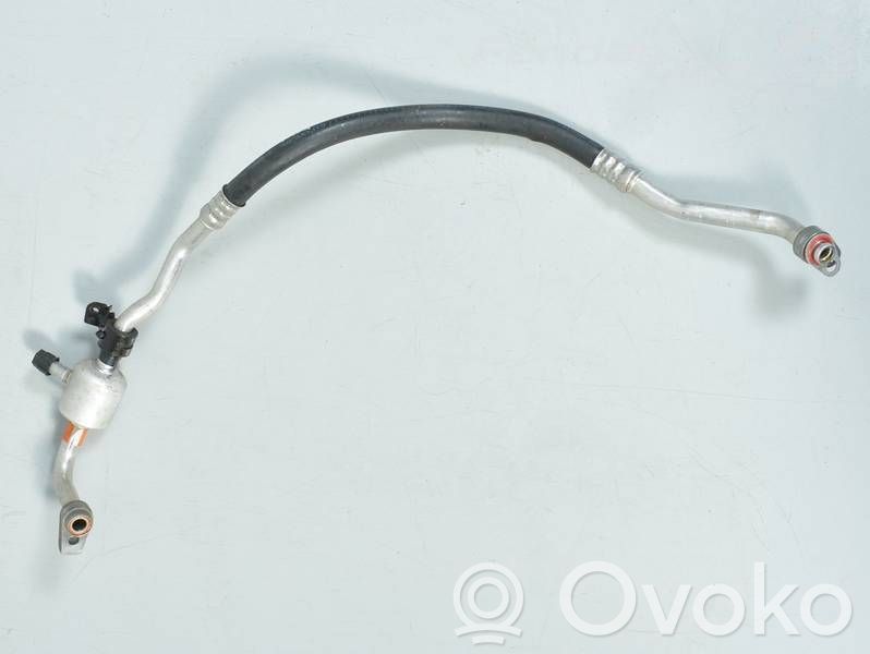 Ford Focus Ilmastointilaitteen putki (A/C) 