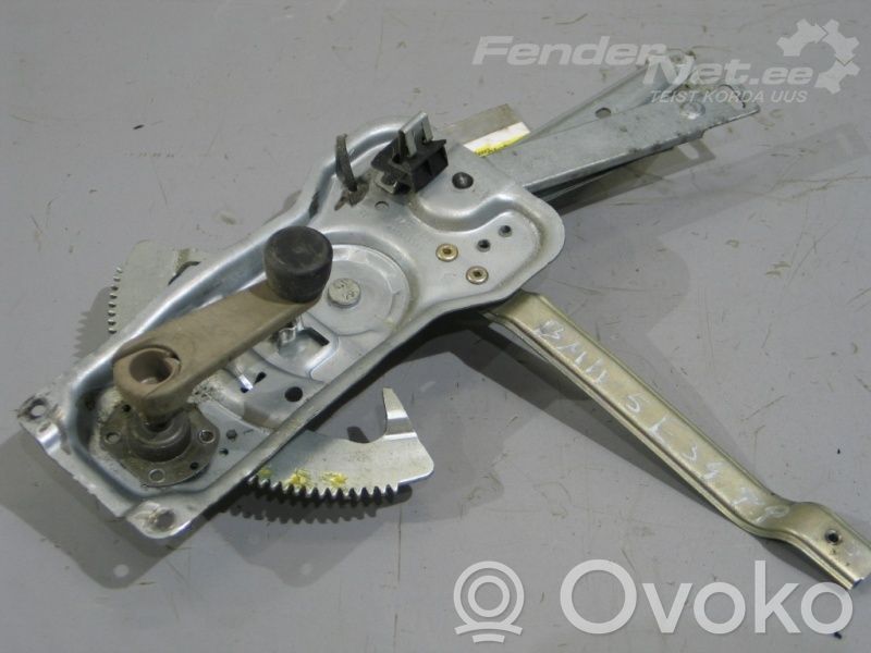 BMW 5 E34 Regulador manual de la ventanilla trasera 