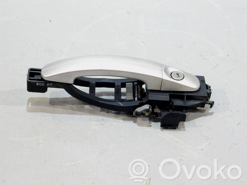 Ford Focus Priekšpusē turētājs / kronšteins ārējam atvēršanas rokturim 