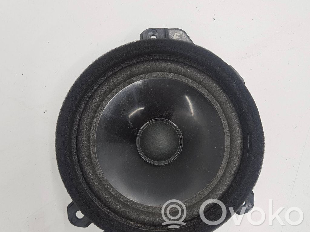 Subaru Legacy Altavoz de la puerta delantera 