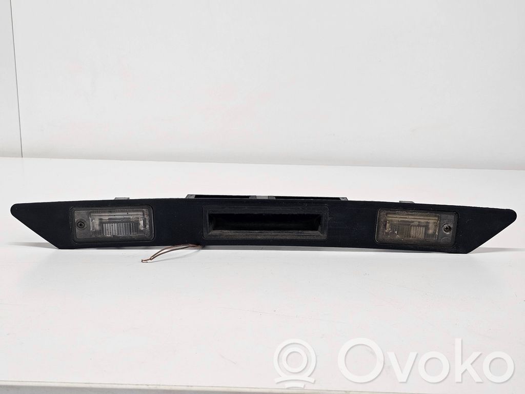 Audi A4 S4 B7 8E 8H Éclairage de plaque d'immatriculation 