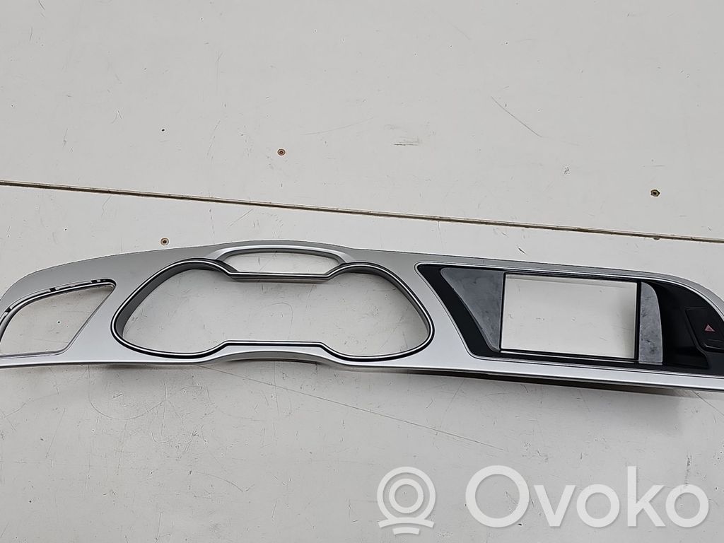 Audi A4 S4 B8 8K Paneelin lista 