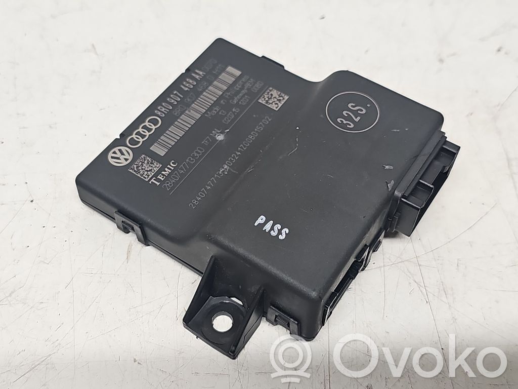Audi A4 S4 B8 8K Gateway control module 
