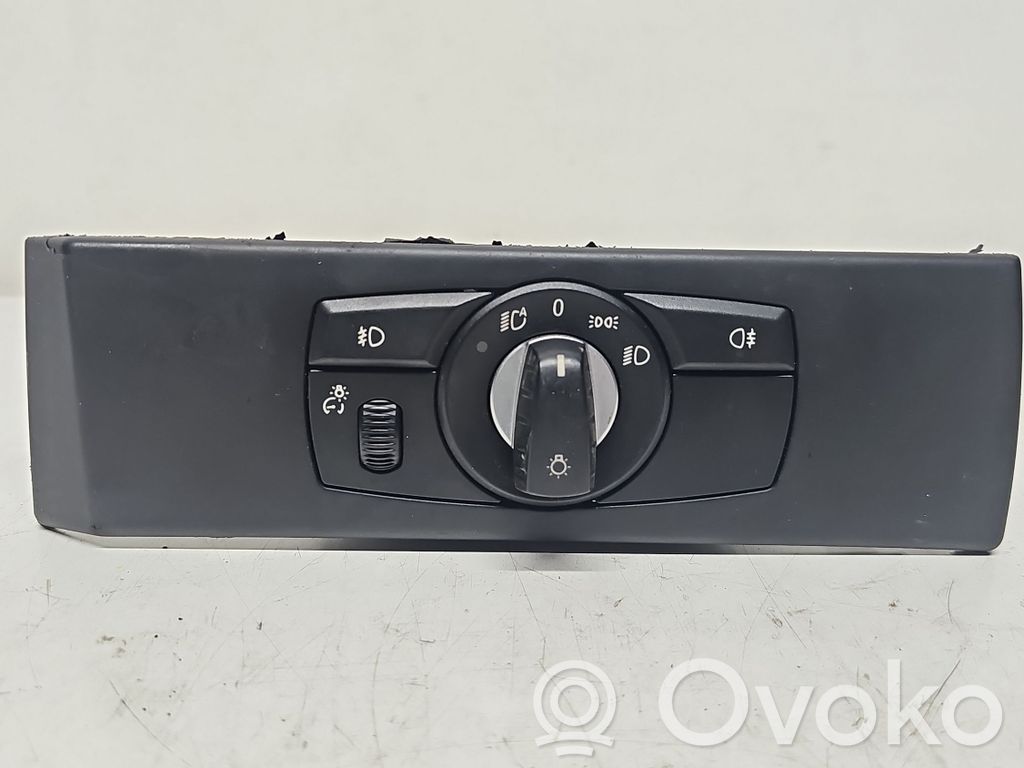Light switch   6988565,33295201