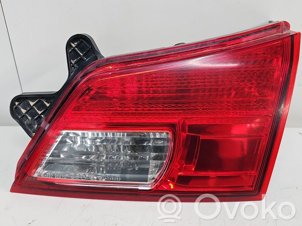 Subaru Outback Takaluukun takavalot 