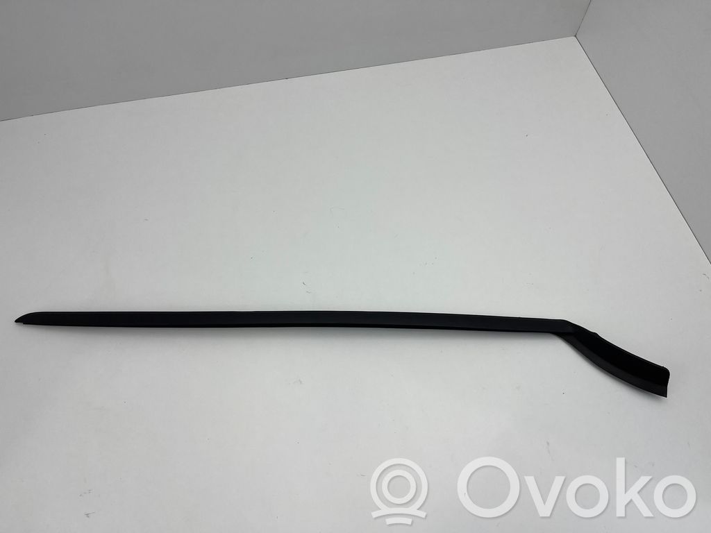 Volvo XC40 Windshield trim 