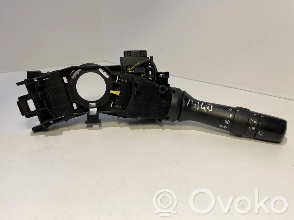 Toyota Verso Indicator stalk 
