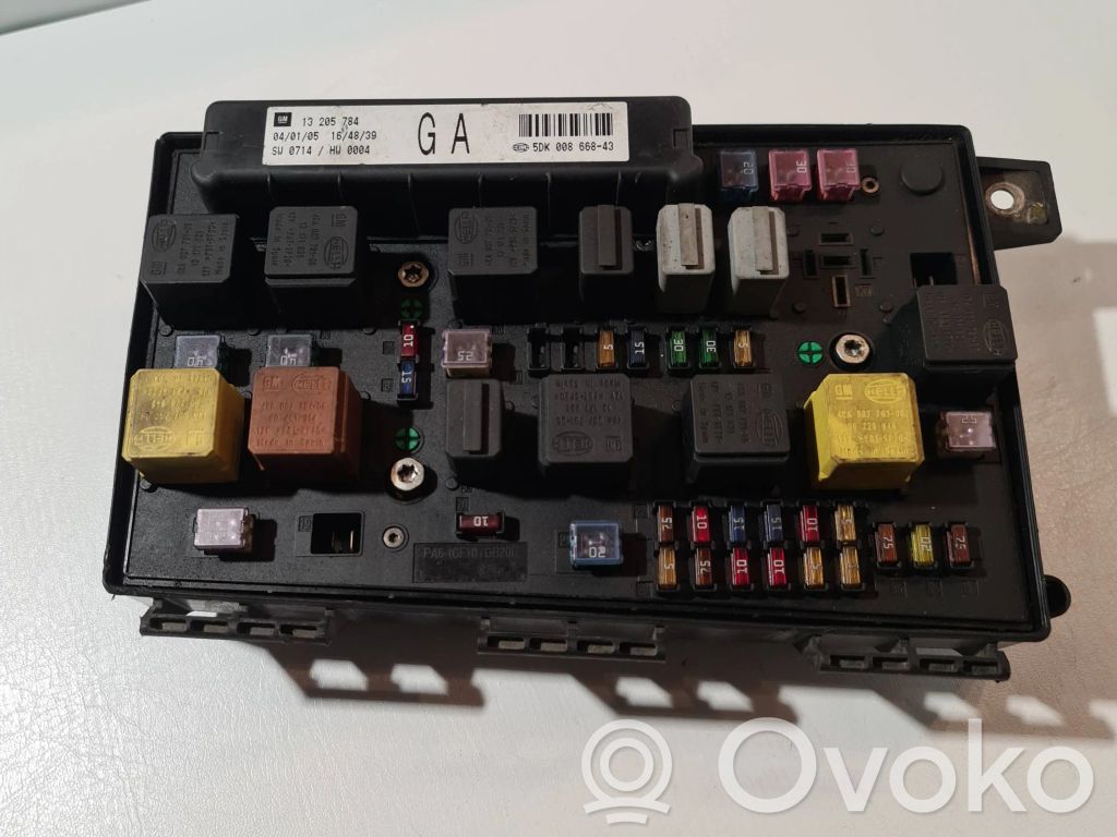 Opel Astra H Sulakemoduuli 