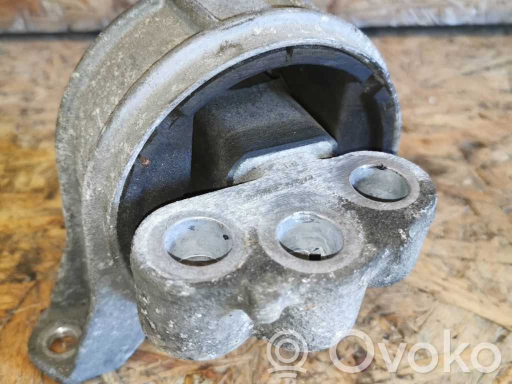 Engine mount bracket   90539246,5684055